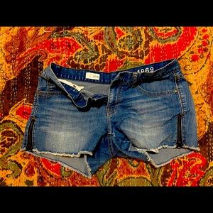 Gap shorts